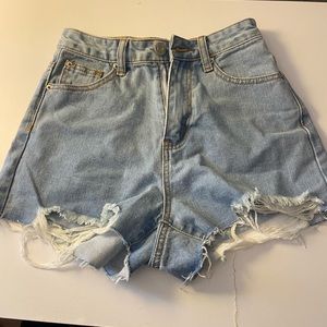Light wash High-Waisted Jean Shorts